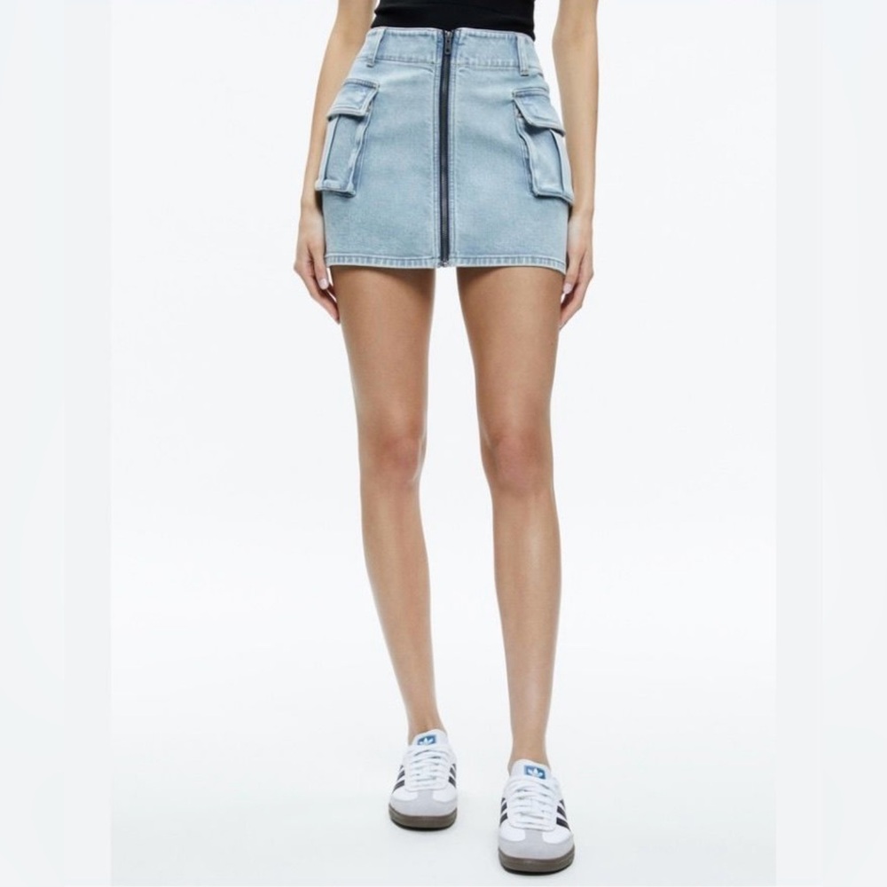 Alice + Olivia Rahmi Cargo Mini Skirt in Rockstar Blue, size 25